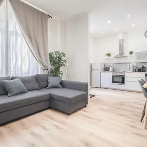https://dfive-petofi-apartment.inbudapesthotels.com