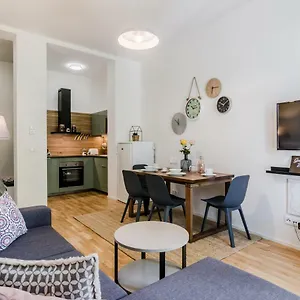  Apartment Zizkov Parking By Michal&friends Tschechische Republik