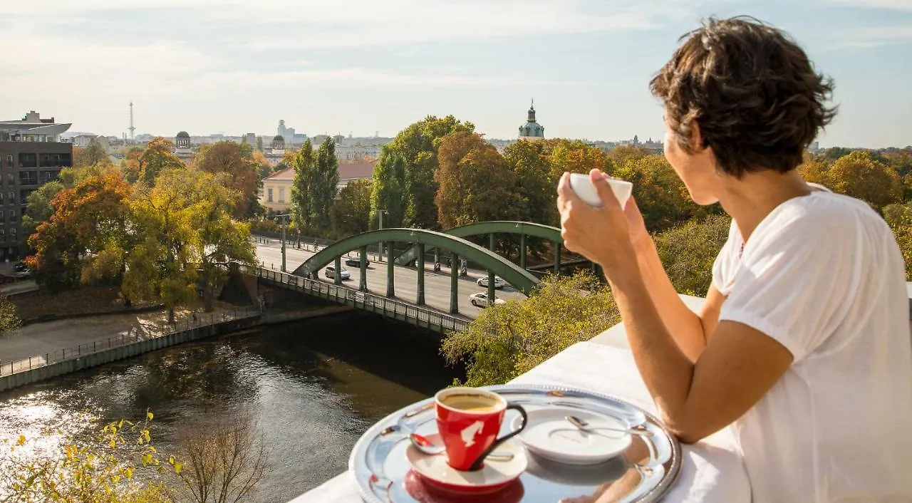 Riverside Apartment Berlin